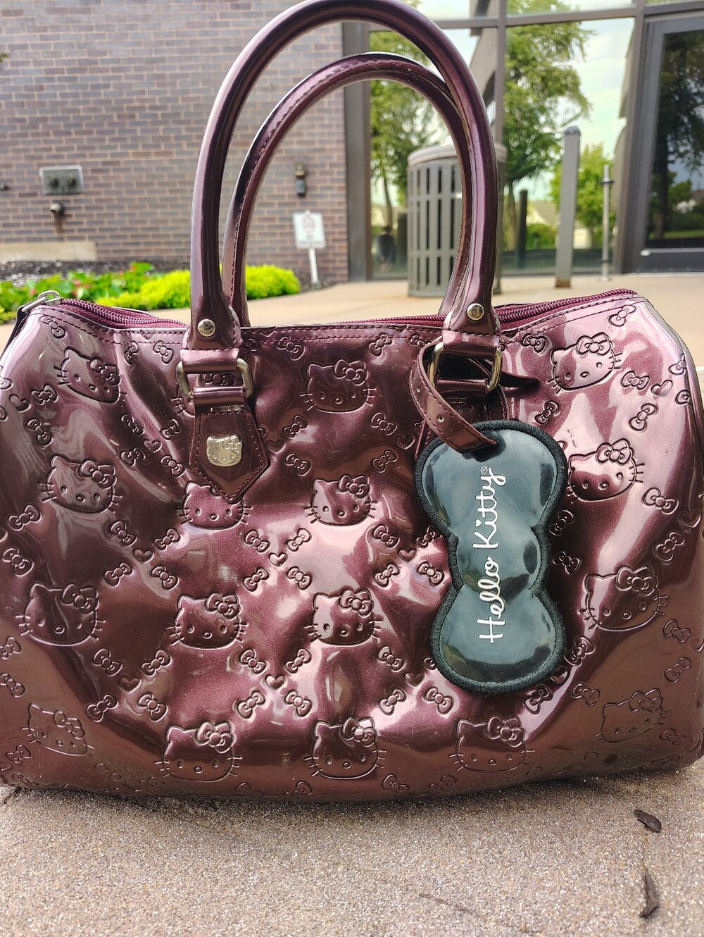 VTG Loungefly Hello Kitty Wine/Burgundy Satchel Duffle, Flawless-SINGLE OWNER.